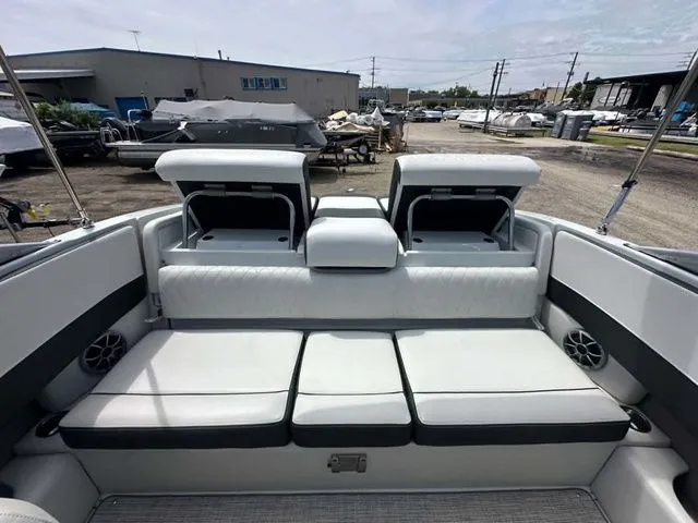 Slide: The Image of Crownline Boats 210 SS 2024 - 16