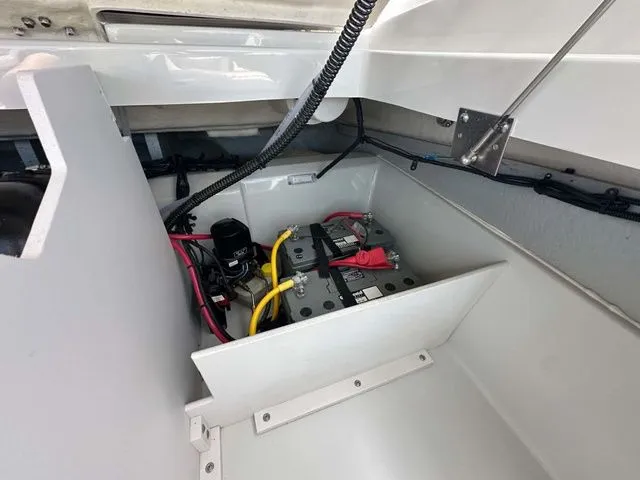 Slide: The Image of Crownline Boats 210 SS 2024 - 20