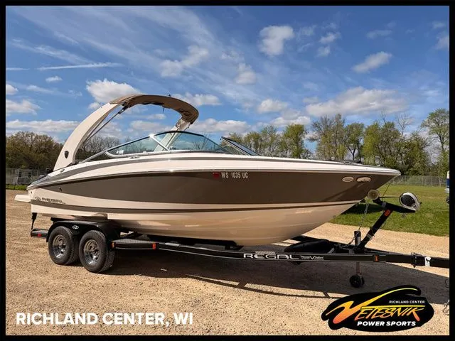The Image of Regal 2300 Bowrider 2015 - 1