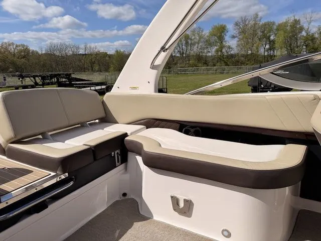 Slide: The Image of Regal 2300 Bowrider 2015 - 28