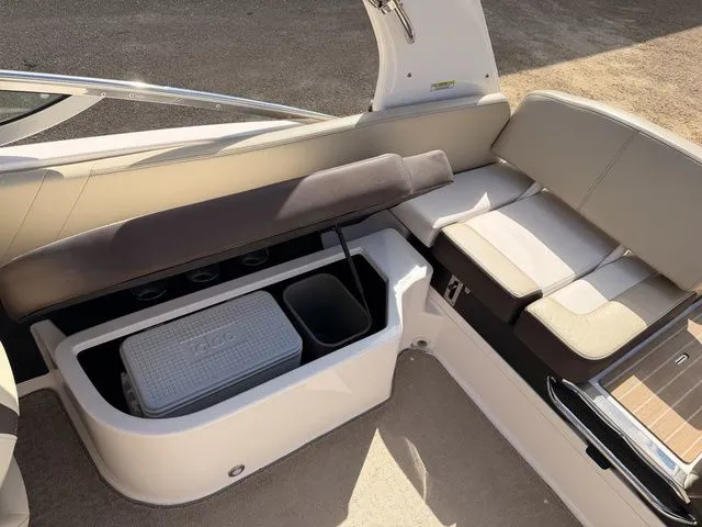 Slide: The Image of Regal 2300 Bowrider 2015 - 30