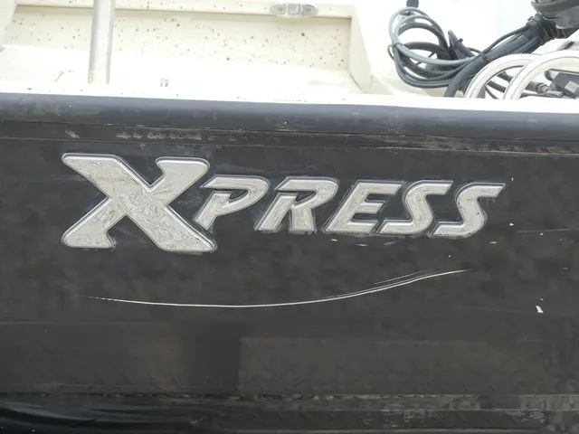 Slide: The Image of Xpress Hyper-Lift® Bay H20B 2016 - 12