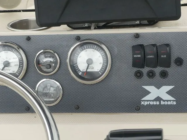 Slide: The Image of Xpress Hyper-Lift® Bay H20B 2016 - 40