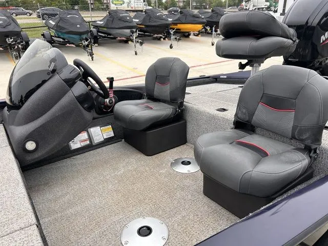 Slide: The Image of Interior of 2022 Tracker Pro Team 175 TXW with gray seats. - 7
