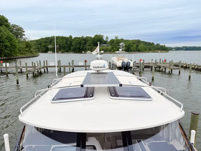 Slide: The Image of Cutwater 288 Coupe 2022 - 12