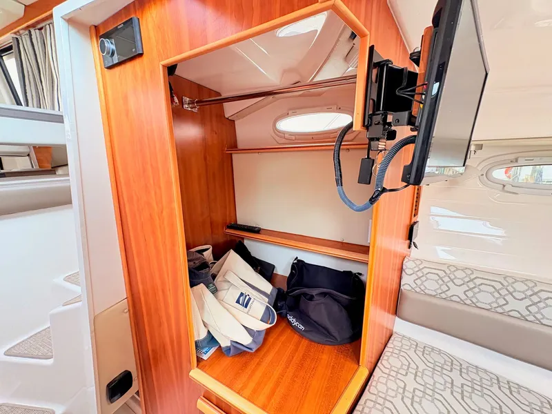 Slide: The Image of Cutwater 288 Coupe 2022 - 18