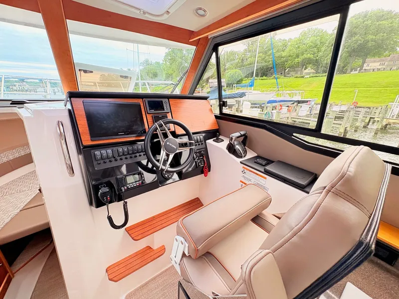 Slide: The Image of Cutwater 288 Coupe 2022 - 21