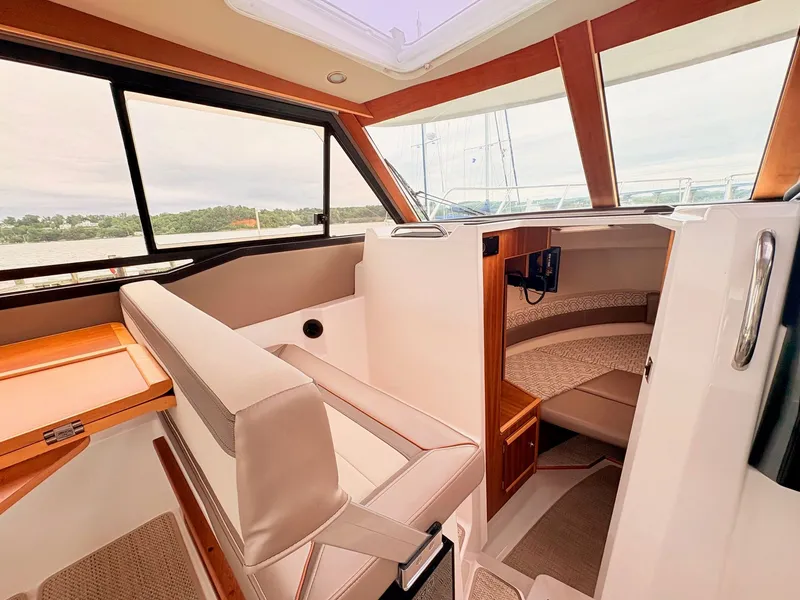 Slide: The Image of Cutwater 288 Coupe 2022 - 25