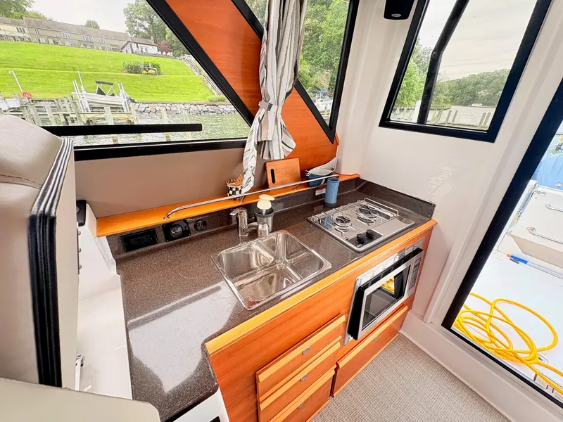 Slide: The Image of Cutwater 288 Coupe 2022 - 30