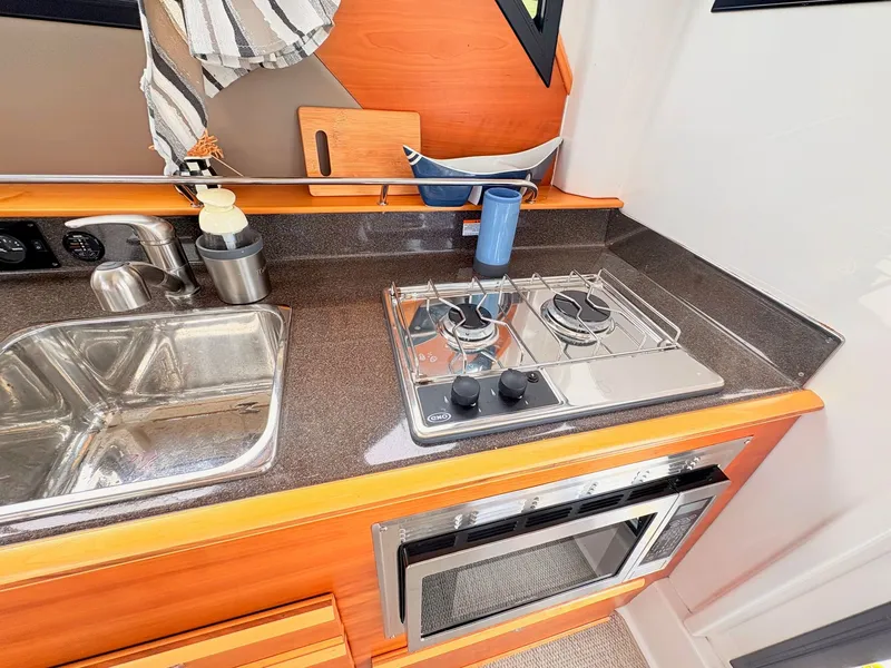 Slide: The Image of Cutwater 288 Coupe 2022 - 33