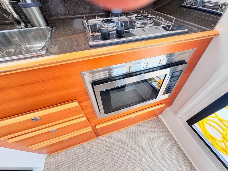 Slide: The Image of Cutwater 288 Coupe 2022 - 34