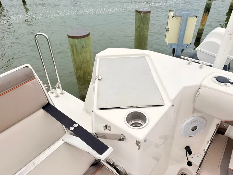 Slide: The Image of Cutwater 288 Coupe 2022 - 7