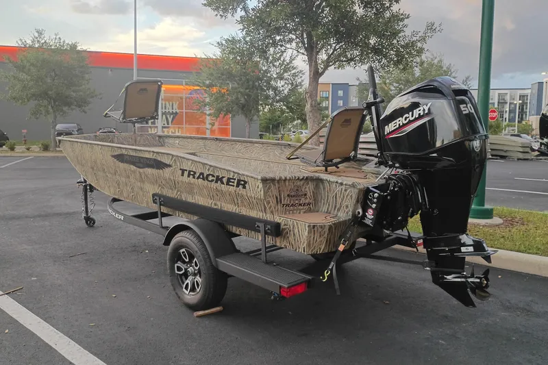 Slide: The Image of Tracker Grizzly 1650 T Prairie Wings Edition 2026 - 2
