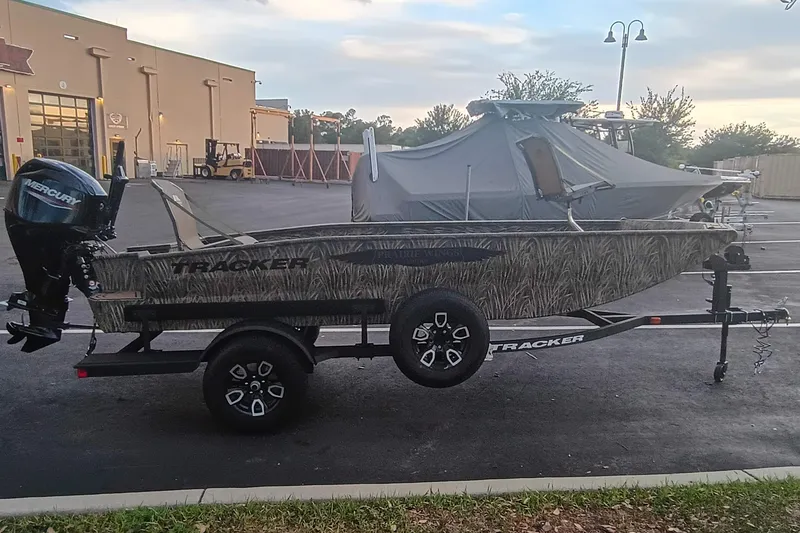 Slide: The Image of Tracker Grizzly 1650 T Prairie Wings Edition 2026 - 5