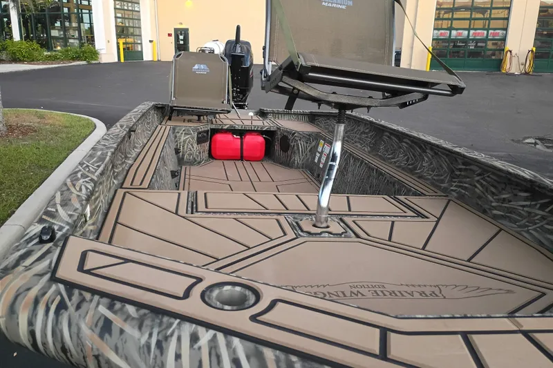 Slide: The Image of Tracker Grizzly 1650 T Prairie Wings Edition 2026 - 7