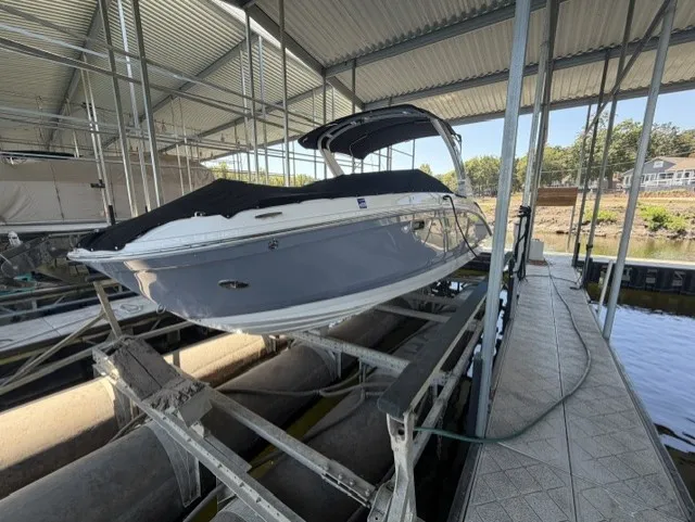 The Image of Sea Ray 270 SDX 2024 - 0