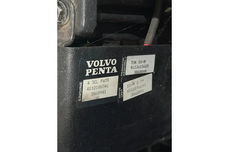 Slide: The Image of Volvo Penta engine label on 1999 Four Winns 180 Horizon boat, showing model and serial numbers. - 17
