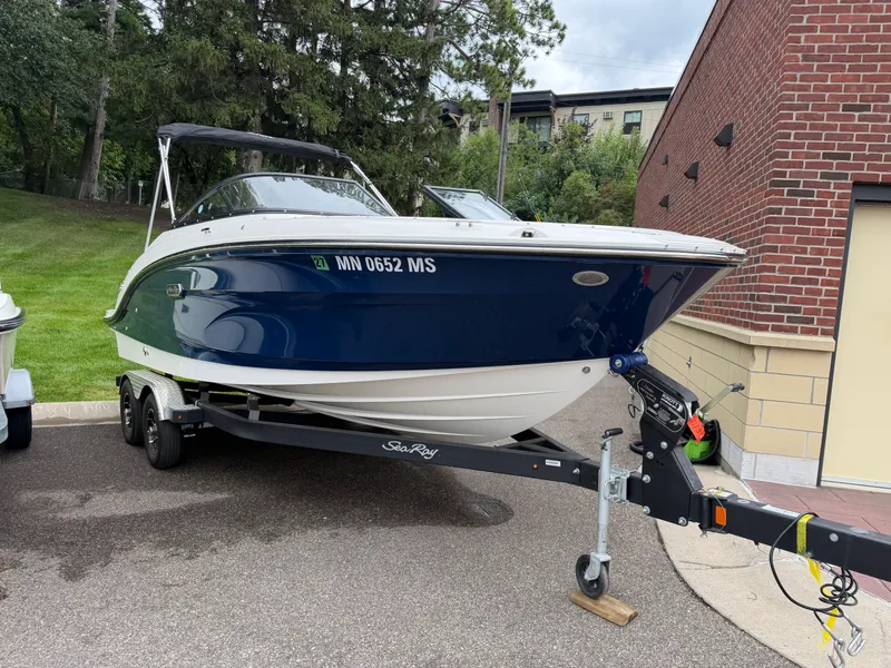 The Image of Sea Ray 21 SPX 2025 - 0