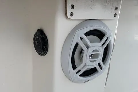 Slide: The Image of 2006 Regulator 24 Classic boat speaker and outlet detail. - 64