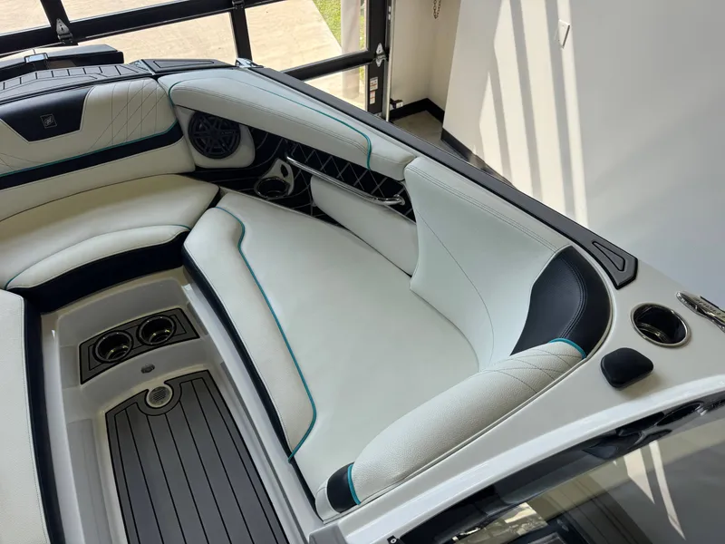Slide: The Image of Interior of 2020 Nautique Super Air Nautique GS24 boat. - 18