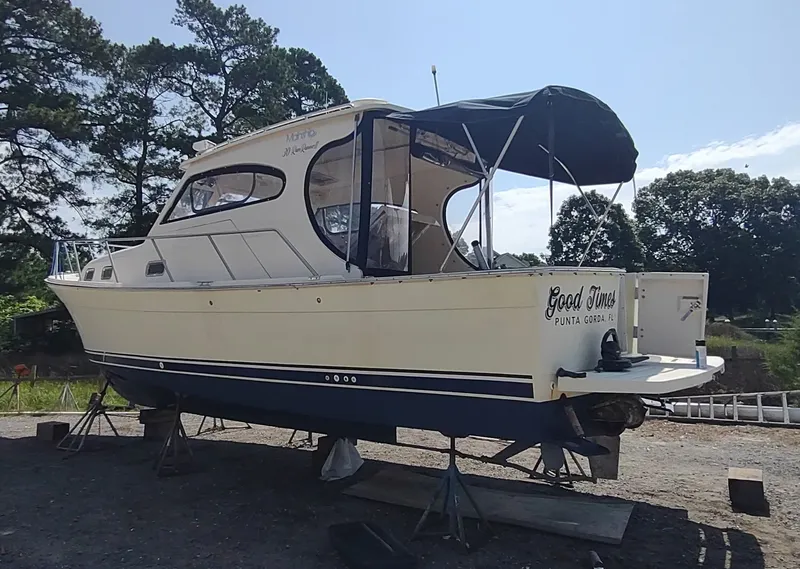 Slide: The Image of Mainship Pilot 30-II Sedan 2005 - 1