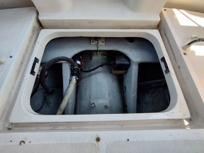 Slide: The Image of Mainship Pilot 30-II Sedan 2005 - 106
