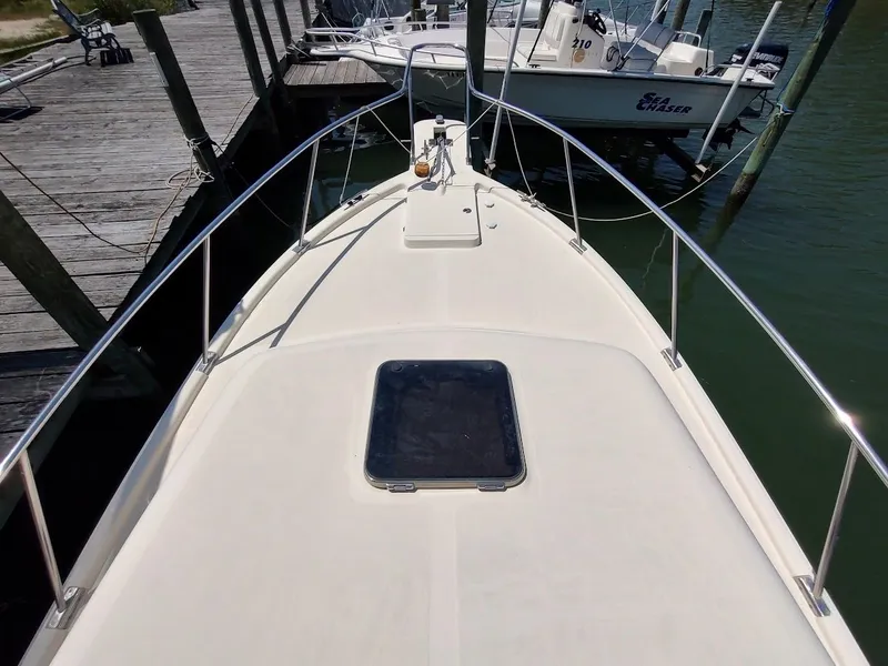 Slide: The Image of Mainship Pilot 30-II Sedan 2005 - 15