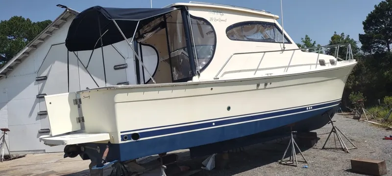 Slide: The Image of Mainship Pilot 30-II Sedan 2005 - 2