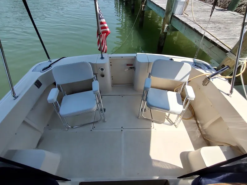 Slide: The Image of Mainship Pilot 30-II Sedan 2005 - 24
