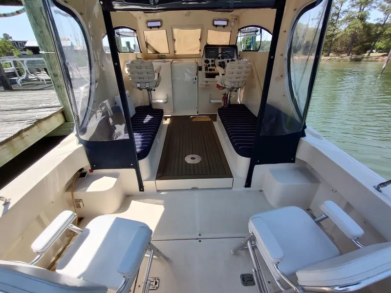 Slide: The Image of Mainship Pilot 30-II Sedan 2005 - 28
