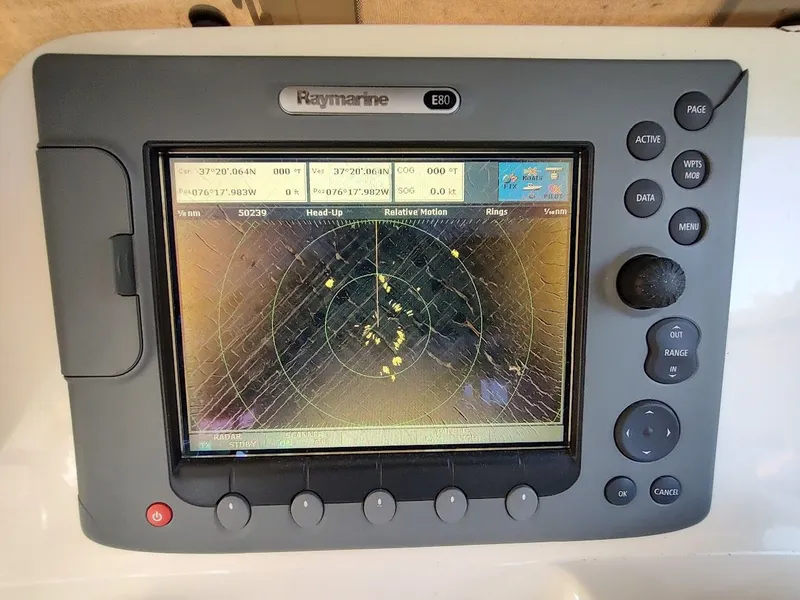Slide: The Image of Mainship Pilot 30-II Sedan 2005 - 36