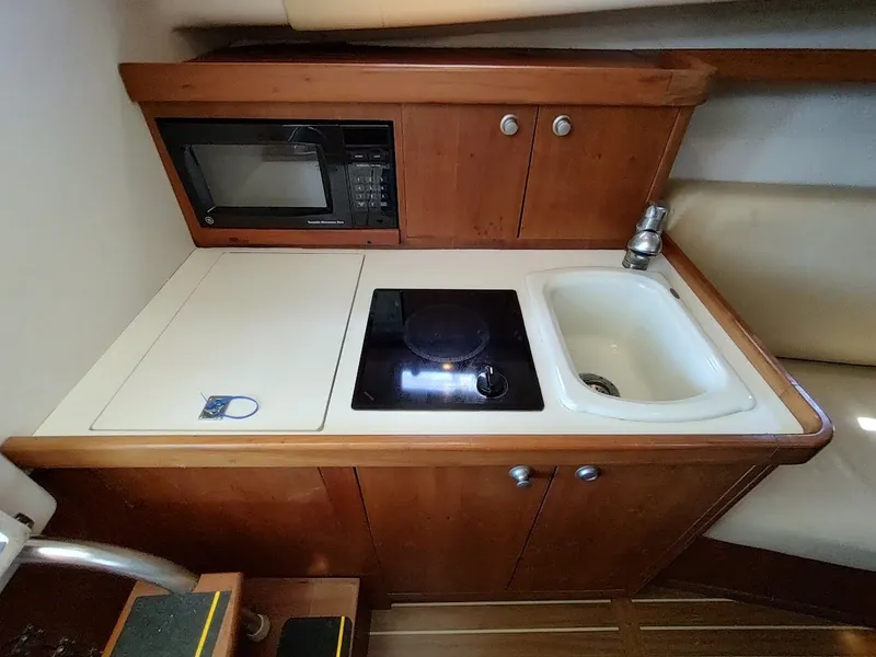 Slide: The Image of Mainship Pilot 30-II Sedan 2005 - 55