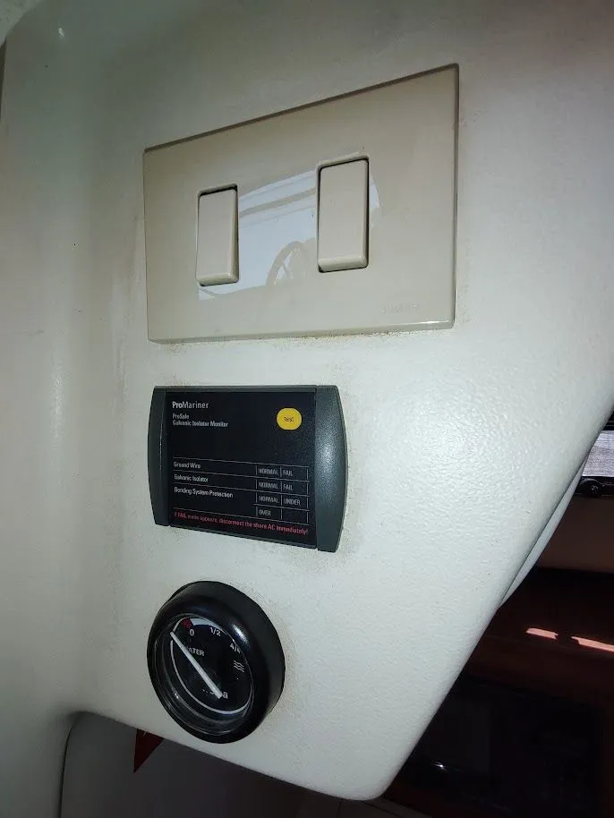 Slide: The Image of Mainship Pilot 30-II Sedan 2005 - 62