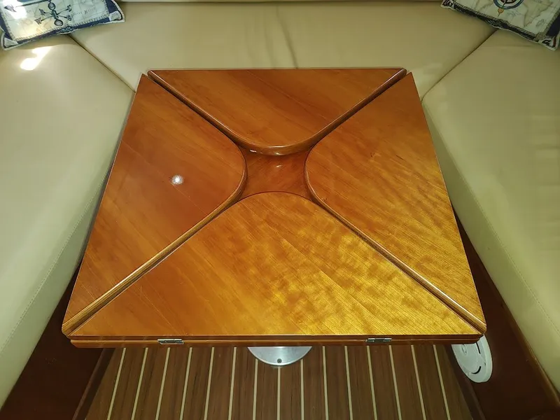 Slide: The Image of Mainship Pilot 30-II Sedan 2005 - 68