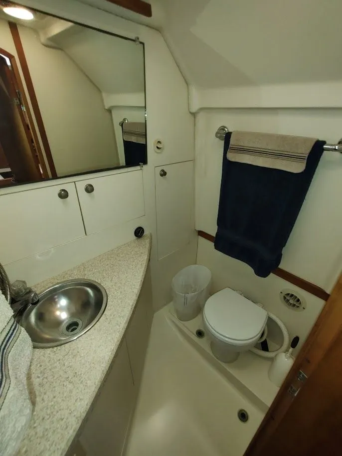 Slide: The Image of Mainship Pilot 30-II Sedan 2005 - 76