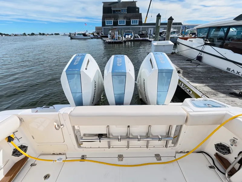 Slide: The Image of Boston Whaler 350 Realm 2027 - 7