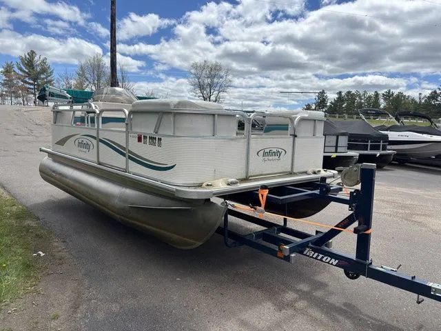 Slide: The Image of Smoker Craft 16' Pontoon 2004 - 6