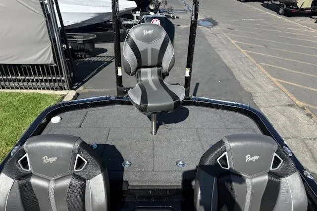 Slide: The Image of 2025 Ranger Z521R Cup-Equipped boat with sleek seating and modern design. - 17
