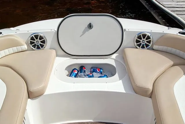 Slide: The Image of 2016 Stingray 192 SC boat with beverage holder and speakers. - 15