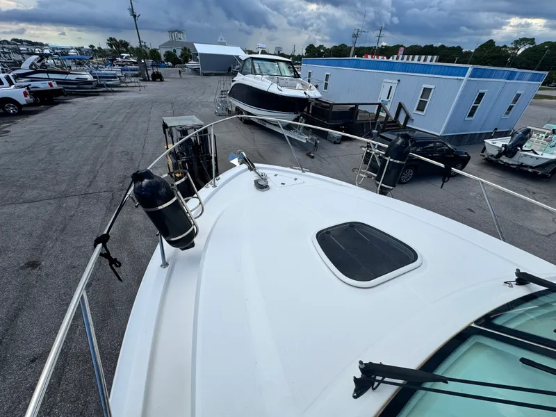 Slide: The Image of Boston Whaler 315 CONQUEST 2018 - 32