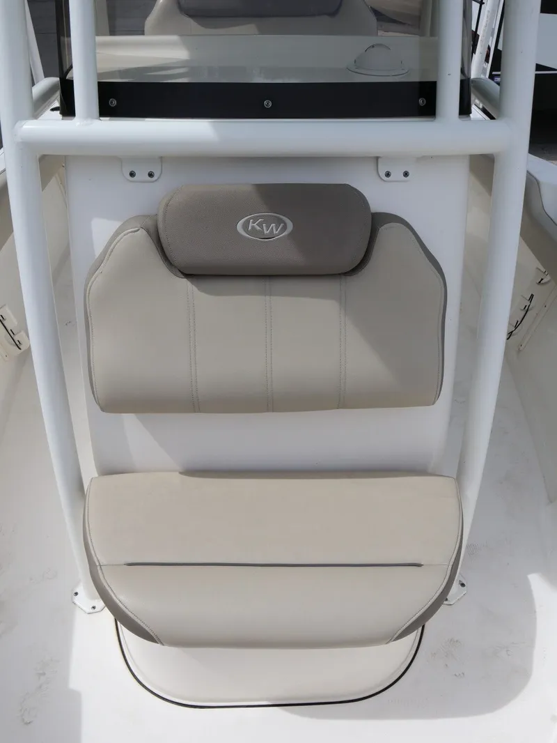 Slide: The Image of Key West Center Console 219FS seating, 2021 model. - 17