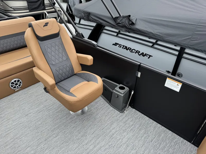 Slide: The Image of Interior of 2026 Starcraft SLS-5 Q DH with luxurious seating. - 27