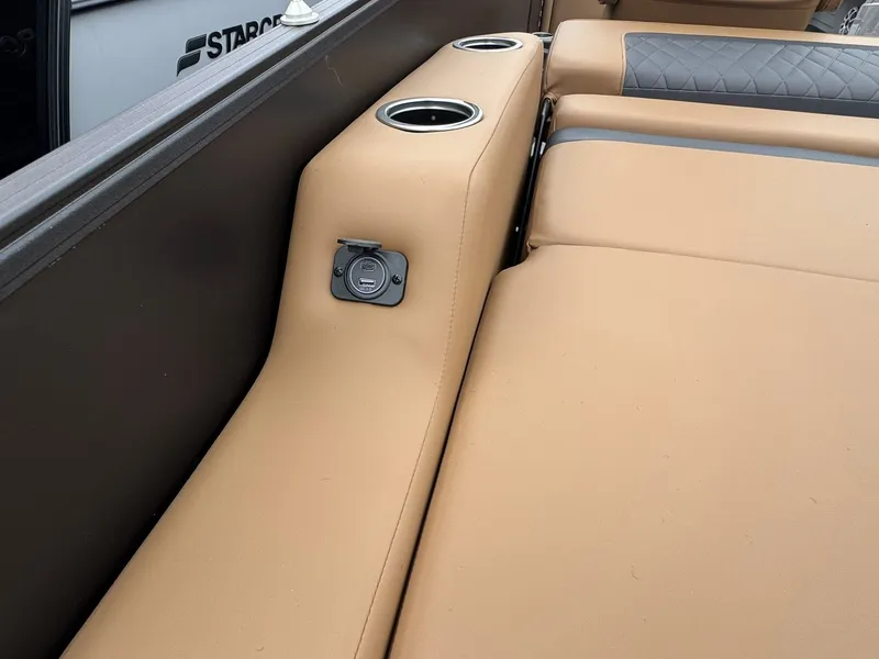 Slide: The Image of Interior of 2026 Starcraft SLS-5 Q DH with USB port and cup holders. - 6