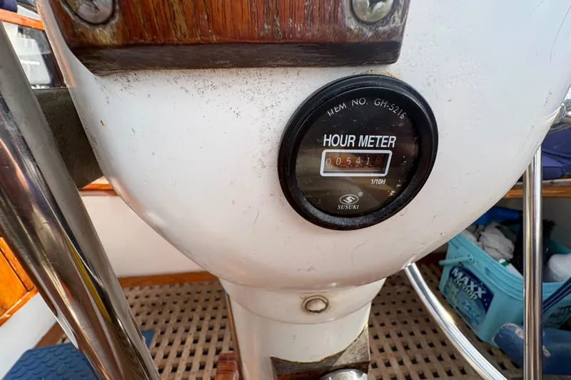 Slide: The Image of Hour meter on 1977 Folkes Full Keel Offshore Cutter sailboat, showing 541 hours. - 30