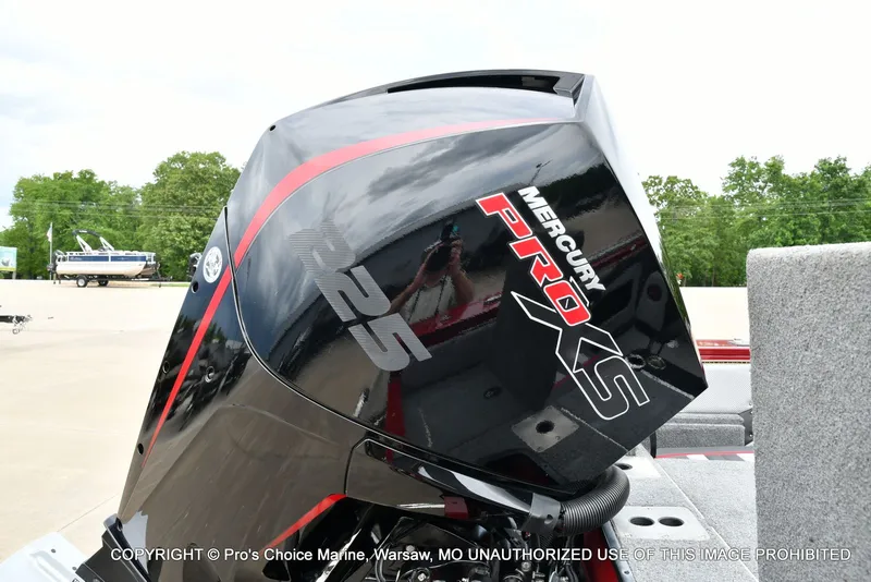 Slide: The Image of 2021 Ranger VX1888 WT with Mercury Pro XS 225 engine. - 18