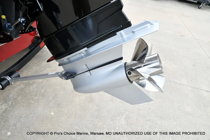 Slide: The Image of Ranger VX1888 WT 2021 outboard motor with stainless steel propeller. - 20