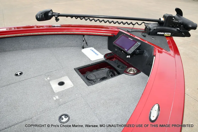Slide: The Image of 2021 Ranger VX1888 WT boat with Minn Kota trolling motor and Lowrance electronics. - 33