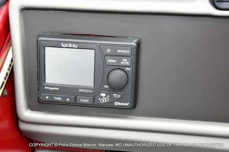 Slide: The Image of Infinity PRV515+ radio on Ranger VX1888 WT boat, 2021 model. - 46