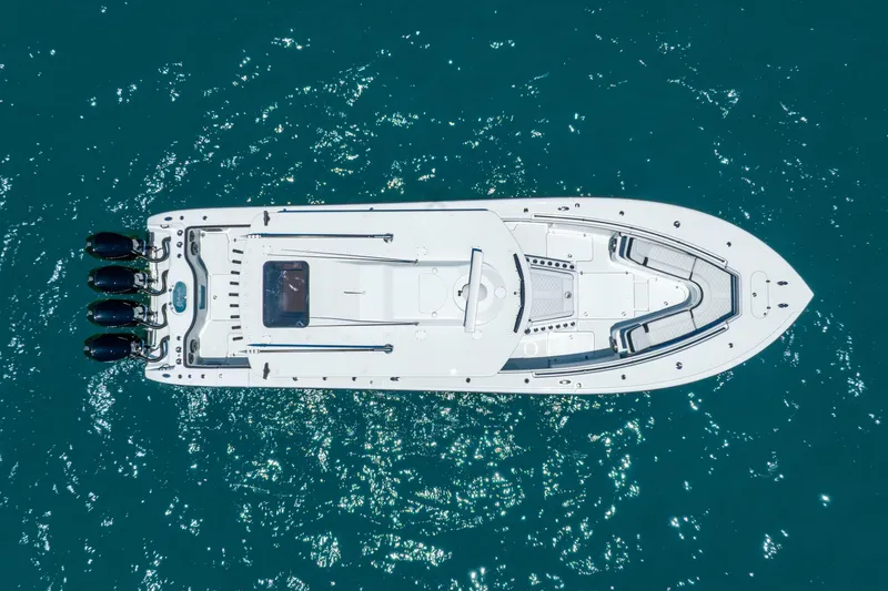 Slide: The Image of Yellowfin 42 Offshore 2024 - 13