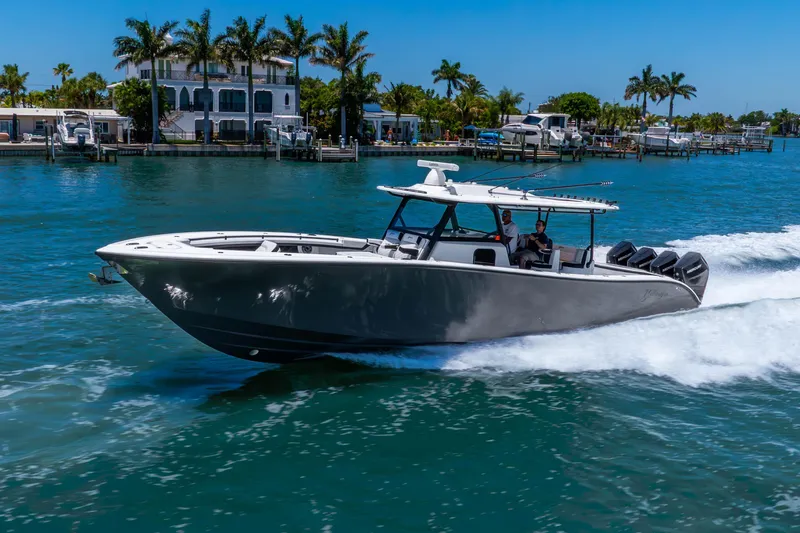 Slide: The Image of Yellowfin 42 Offshore 2024 - 2